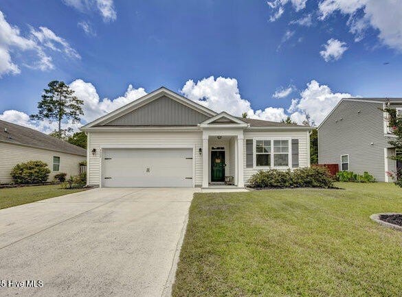 9668 Woodriff Circle NE, Leland, NC 28451