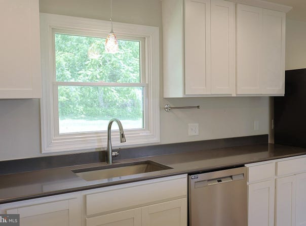 29 + 40 ANTIQUE LANE, SPERRYVILLE, VA 22740