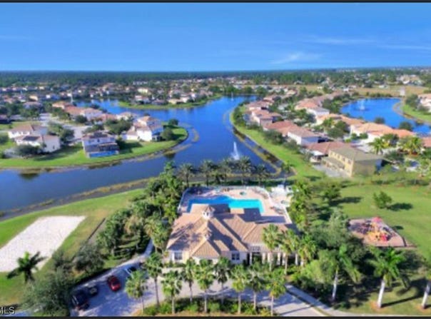1302 Weeping Willow Court, Cape Coral, FL 33909