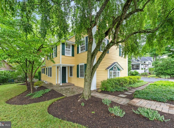 86 WASHINGTON Street, ROCKY HILL, NJ 08553