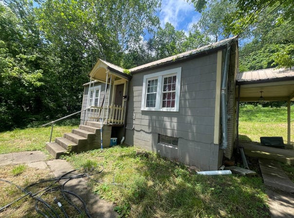 3732 Washington St. W., Charleston, WV 25387