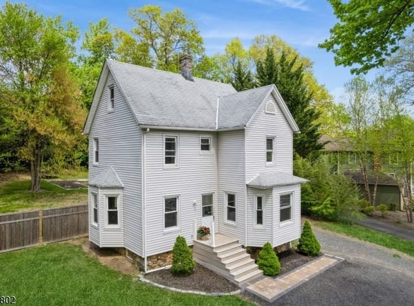 590 Valley Rd, Long Hill Twp., NJ 07933