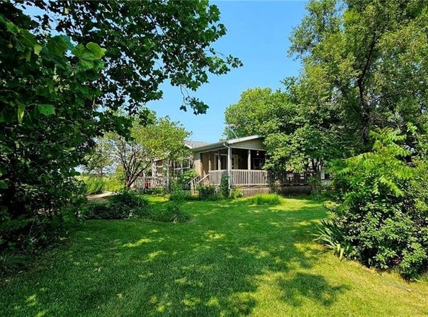 5 Windermere Way, Alma, KS 66401