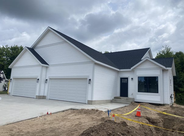 7118 KERRIE LANE, NORTON SHORES, MI 49456
