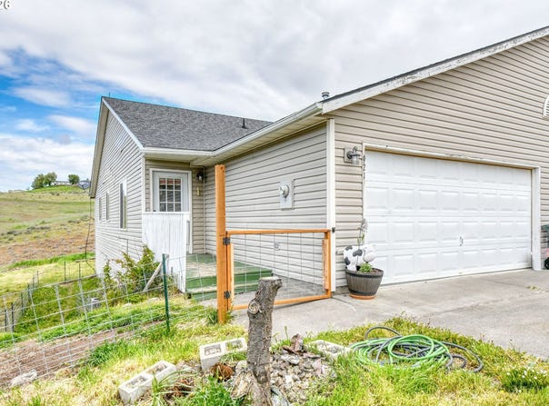 921 SW NYE Ave, Pendleton, OR 97801