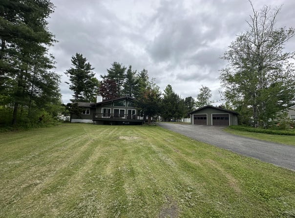 3 Button Brook Parkway, Peru, NY 12972
