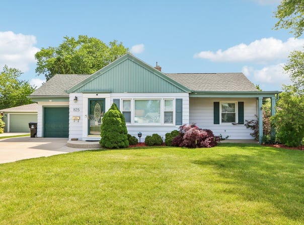 825 Illinois St, Racine, WI 53405