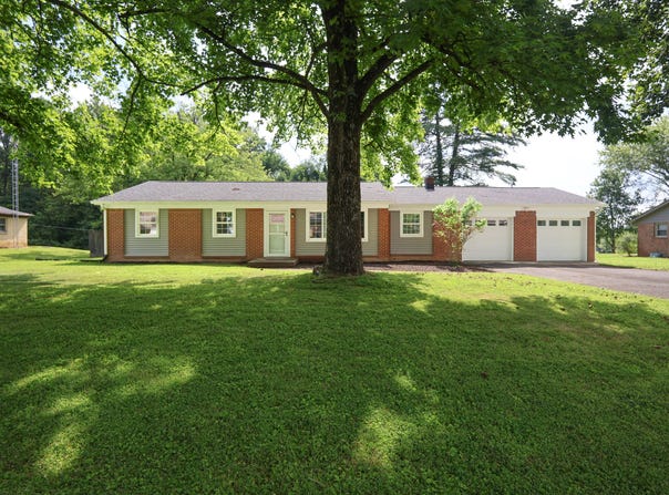2881 S Catalina Drive, Columbus, IN 47201