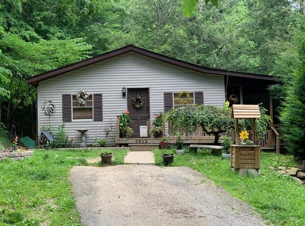 4012 5th Street Road, Huntington, WV 25701