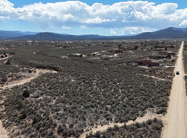 85 Vista Linda Rd, Ranchos de Taos, NM 87557