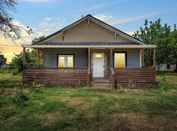 709 S Pleasant Hill Road, Axtell, TX 76624