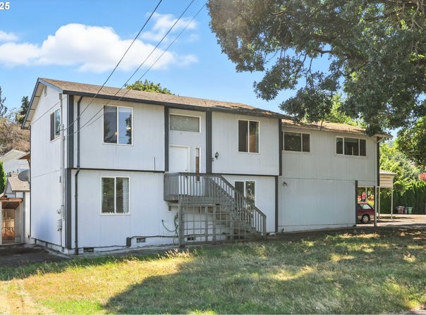 2050 3RD St, ColumbiaCity, OR 97018