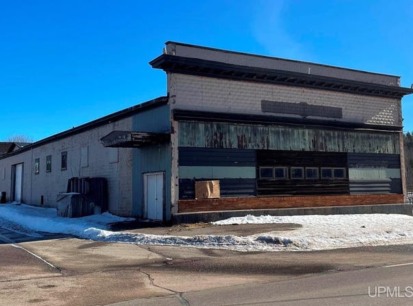101 Simpson, Palmer, MI 49871