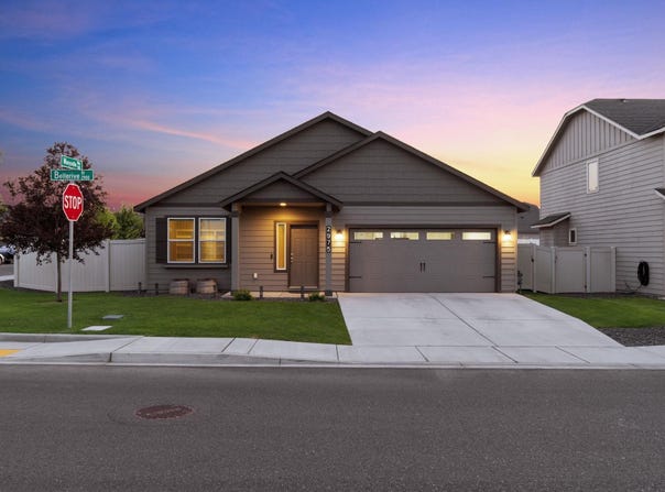 2975 Bellerive Drive, Richland, WA 99352