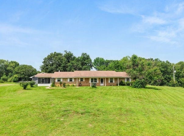 5010 Bobwhite, Gilmer, TX 75645