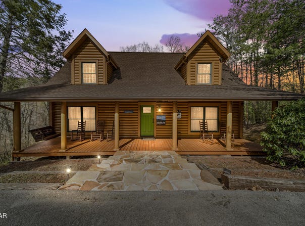 2023 Piney Overlook Lane, Sevierville, TN 37862