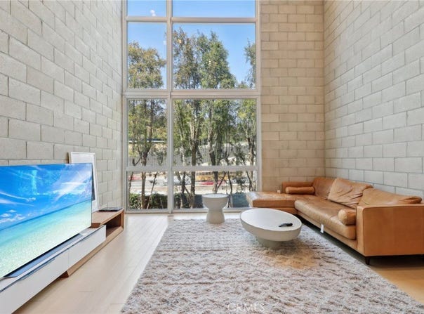 3450 Cahuenga Boulevard W, Los Angeles, CA 90068