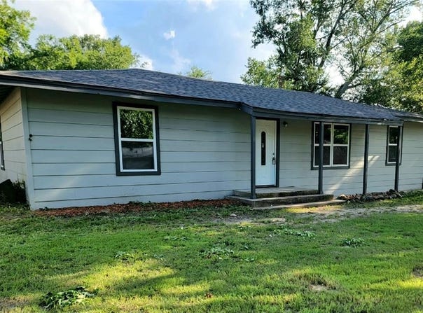 119 Circle Drive, Bogata, TX 75417