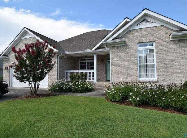 1181 River Ridge Drive, Guntersville, AL 35976