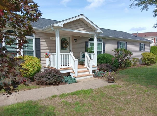 604 Hastings Road, Middleborough, MA 02346
