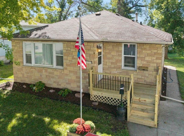 152 Boulevard Avenue NE, Montgomery, MN 56069