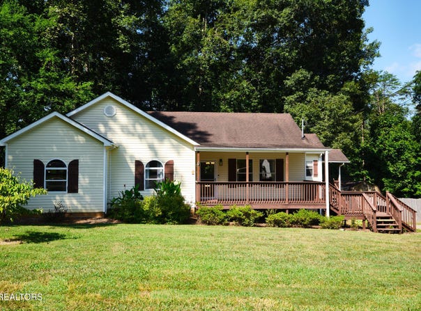 1851 Big Chiefs Skyview Drive, Sevierville, TN 37876