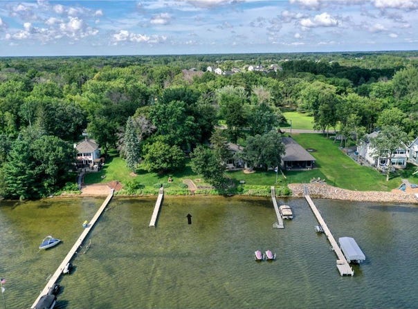 7271 N Shore Trail, Forest Lake, MN 55025