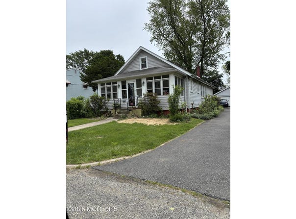 21 Alexander Avenue, Freehold, NJ 07728