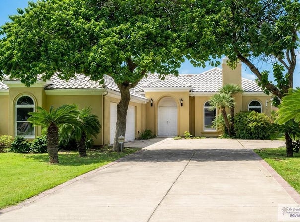 709 MORELOS AVE., RANCHO VIEJO, TX 78575