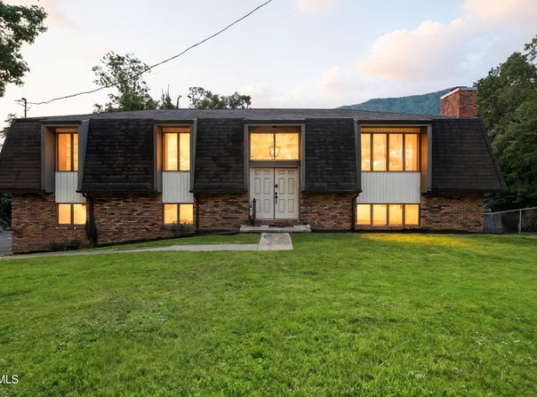1704 Wildcat Road, Big Stone Gap, VA 24219