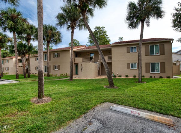 102 Bob White Court, Daytona Beach, FL 32119
