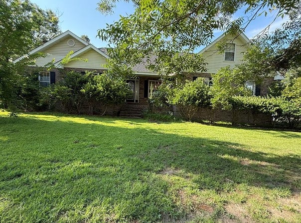 754 Cherokee Hills Rd, Douglas, GA 31533