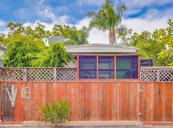 18 Cottonwood Lane, Seal Beach, CA 90720