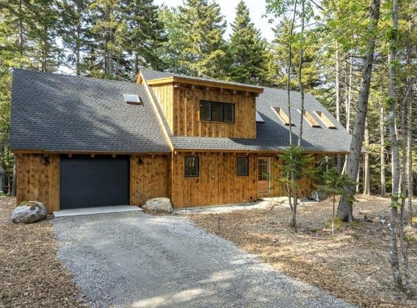 24 Blow Horn Road, Boothbay Harbor, ME 04538