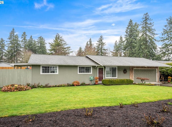 15781 NE HOLLADAY St, Portland, OR 97230