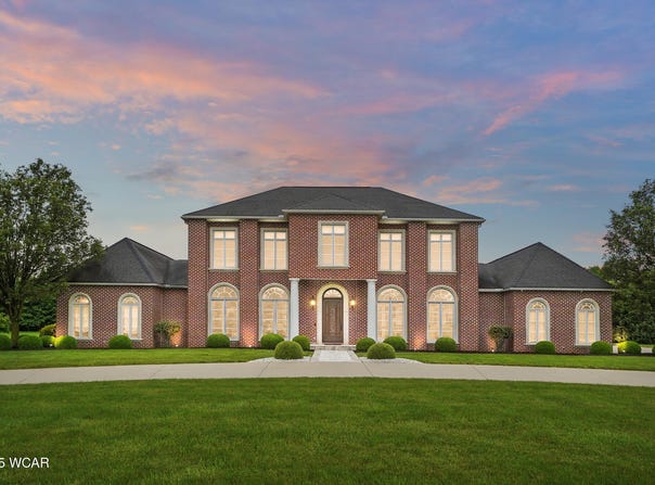 2830 Oak Hill Court, Lima, OH 45805
