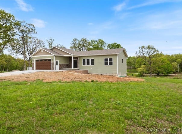 21 Meadow Lake Circle, Eldon, MO 65026
