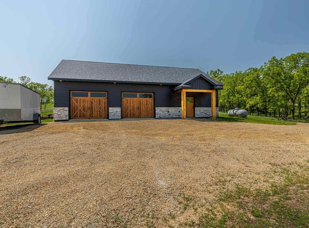 W8858 Highway 39, Blanchardville, WI 53516