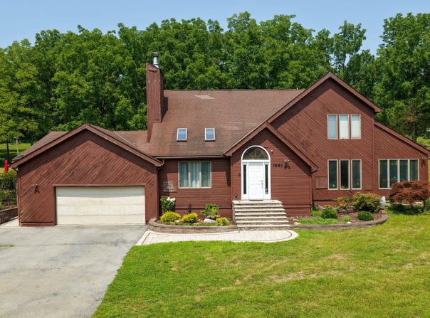 1583 Mountain Road, Middletown, NY 10940