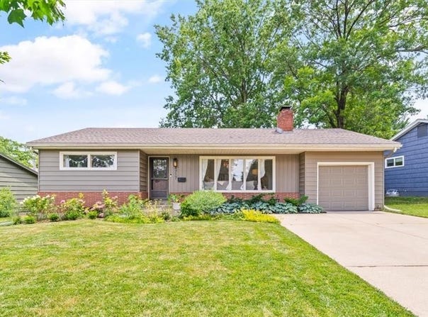 4717 W 76th Street, Prairie Village, KS 66208