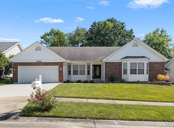 1040 Dingledine Manor Court, Unincorporated, MO 63304