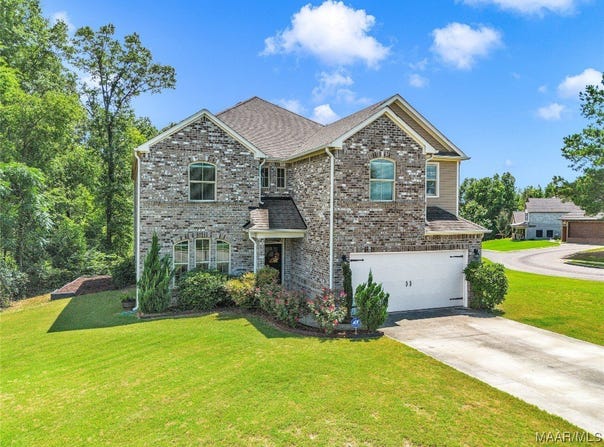 18 Abercorn Drive, Deatsville, AL 36022
