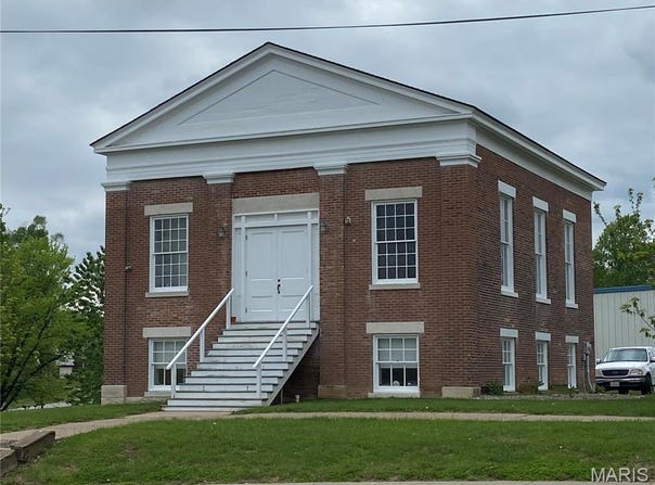 109 N 4th Street, La Grange, MO 63448