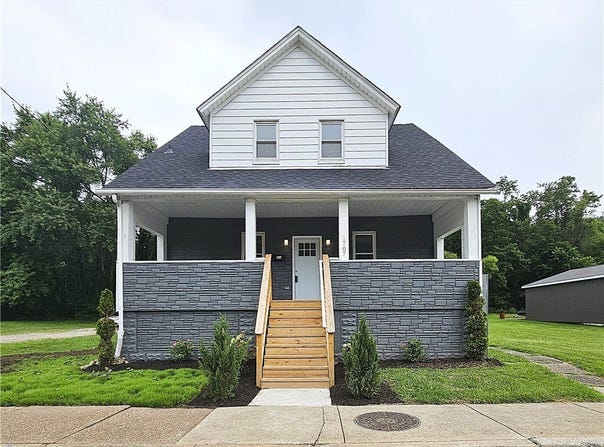 1707 Penn Ave, Jeannette, PA 15644