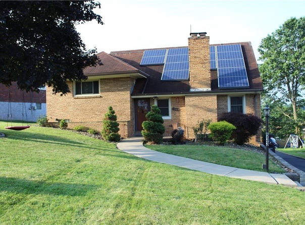 533 CHARLOTTE DR, Baldwin Boro, PA 15236