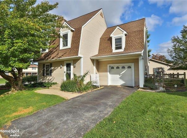 1862 Falcon Drive, Bethlehem City, PA 18017
