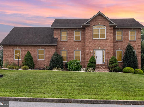 408 CLAYS CROSSING, LEBANON, PA 17042