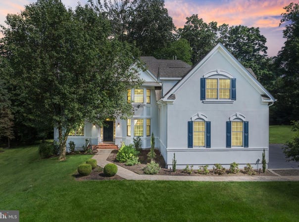 21 SOUTHERN HILLS DRIVE, SKILLMAN, NJ 08558