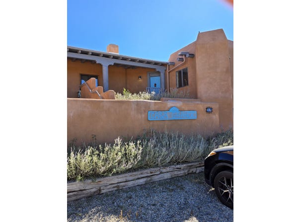 307 Valverde, Taos, NM 87571-0000