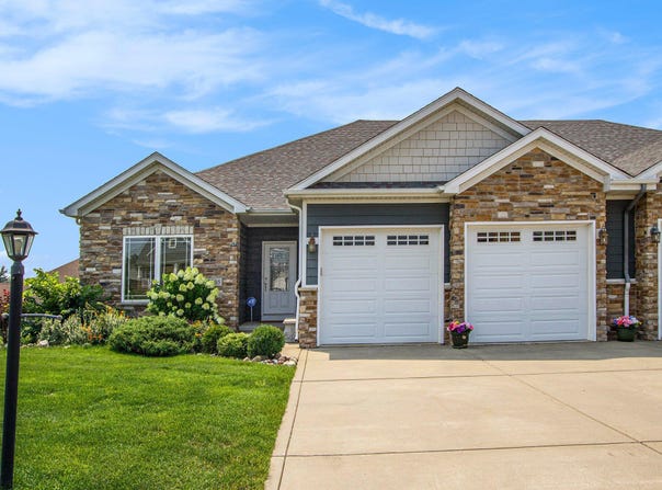 2805 Westwind Drive, Valparaiso, IN 46385